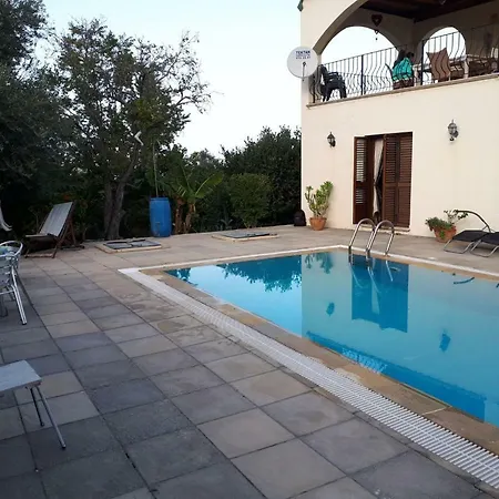 Mountain Breeze - Kyrenia *